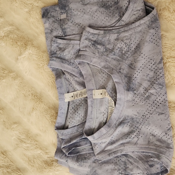 Lululemon Train to be Relaxed Fit Luna Blue Tye Dye Mesh Tank Top size 6 - Picture 11 of 11